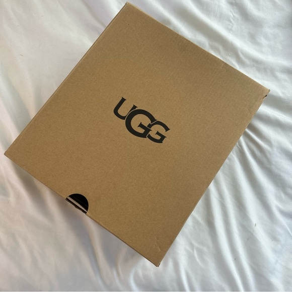 Fluff Yeah UGG slides - Picture 5 of 14